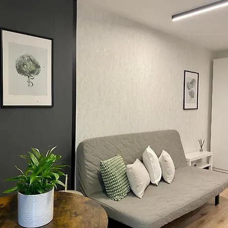 Apartman Enes Legnicka Street B *