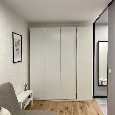 Apartman Enes Legnicka Street B