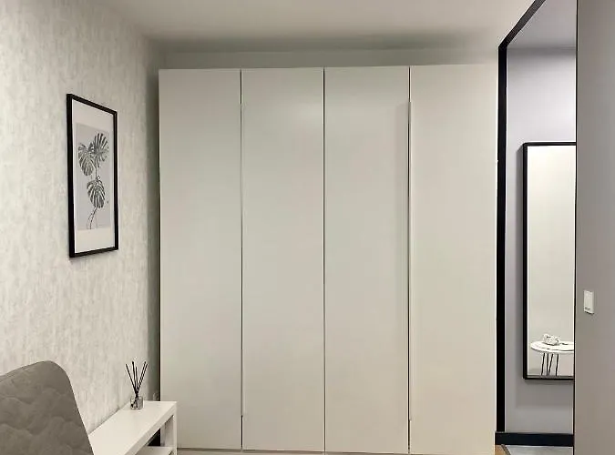 아파트 Enes Legnicka Street B